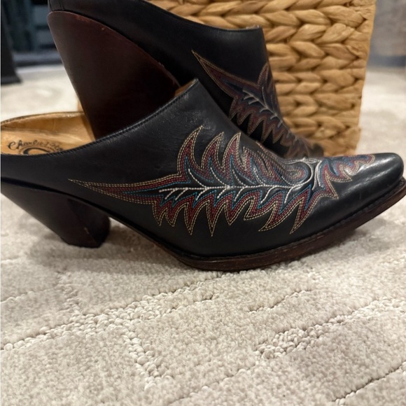 Black Ankle Boots with Intricate Stitching and Pointed Toe - Picture 4 of 8